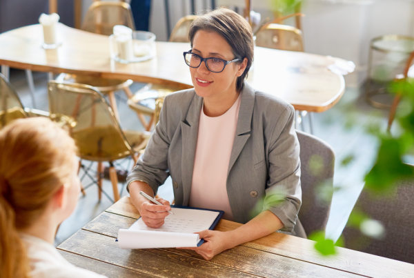Candidata en una entrevista de trabajo